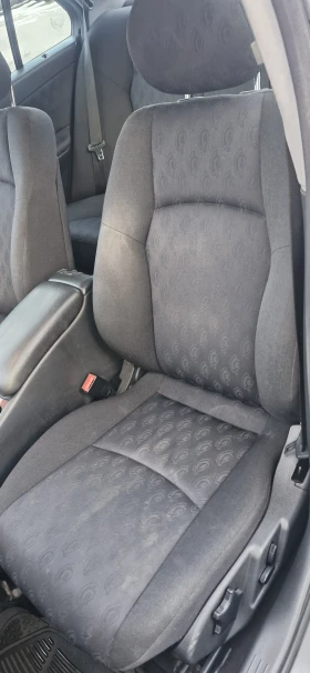 Mercedes-Benz C 220 Като нов! - 2100 € / 4107.24 лв. - 18202306 14 | Car24.bg Mercedes-Benz C 220 Като нов! - 2100 € / 4107.24 лв. - 18202306 14