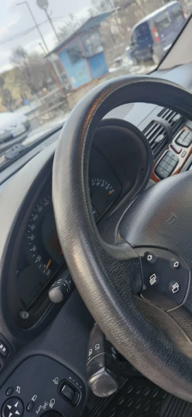 Mercedes-Benz C 220 Като нов! - 2100 € / 4107.24 лв. - 18202306 8 | Car24.bg Mercedes-Benz C 220 Като нов! - 2100 € / 4107.24 лв. - 18202306 8