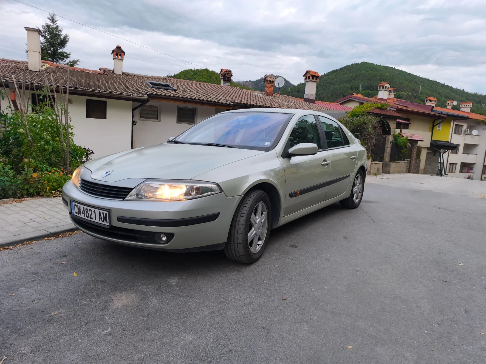 Renault Laguna 1.8 16v | Auto.bg — изображение 1 Renault Laguna 1.8 16v | Auto.bg — изображение 1