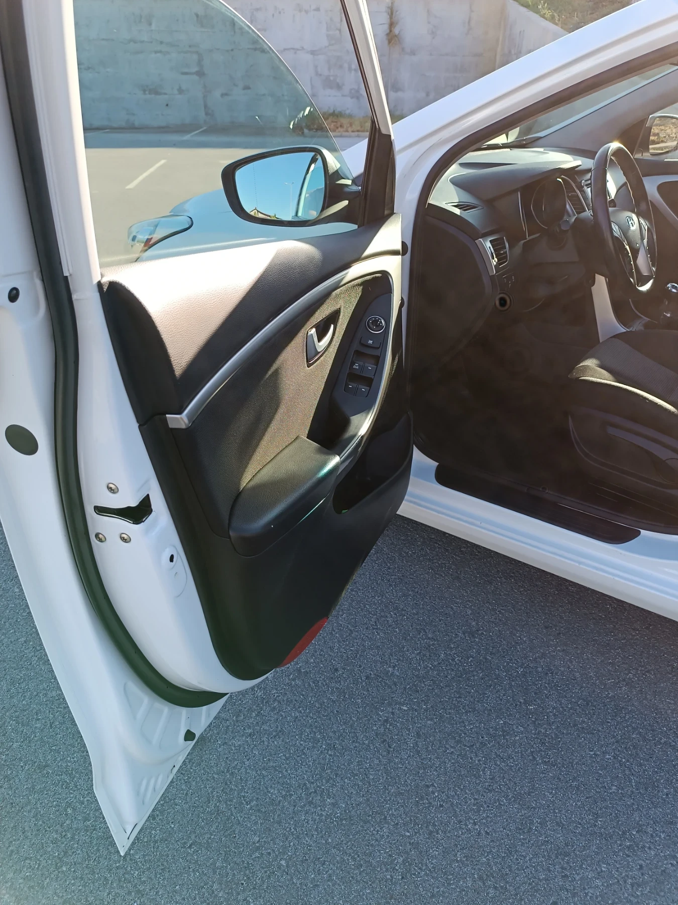 Hyundai I30 1.6CRDI Face lift Euro 6A - изображение 7 | Auto.bg Hyundai I30 1.6CRDI Face lift Euro 6A - изображение 7