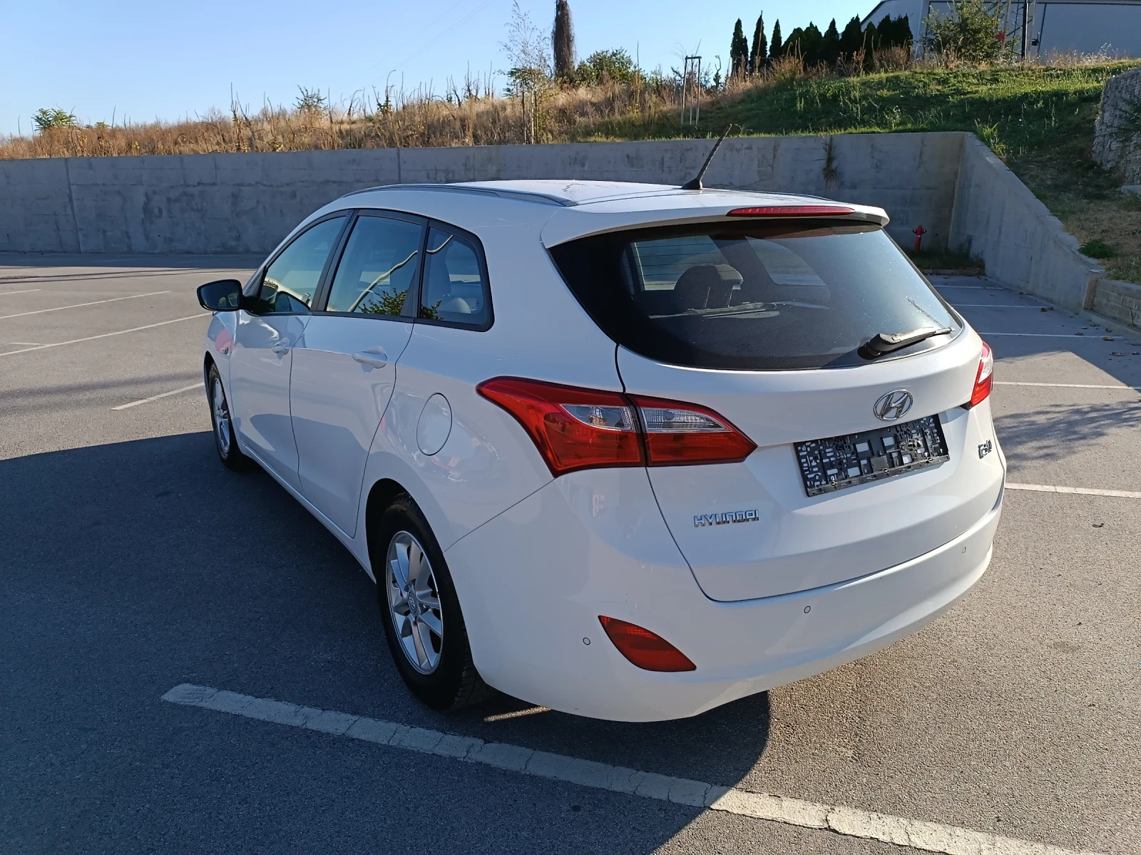 Hyundai I30 1.6CRDI Face lift Euro 6A - изображение 4 | Auto.bg Hyundai I30 1.6CRDI Face lift Euro 6A - изображение 4