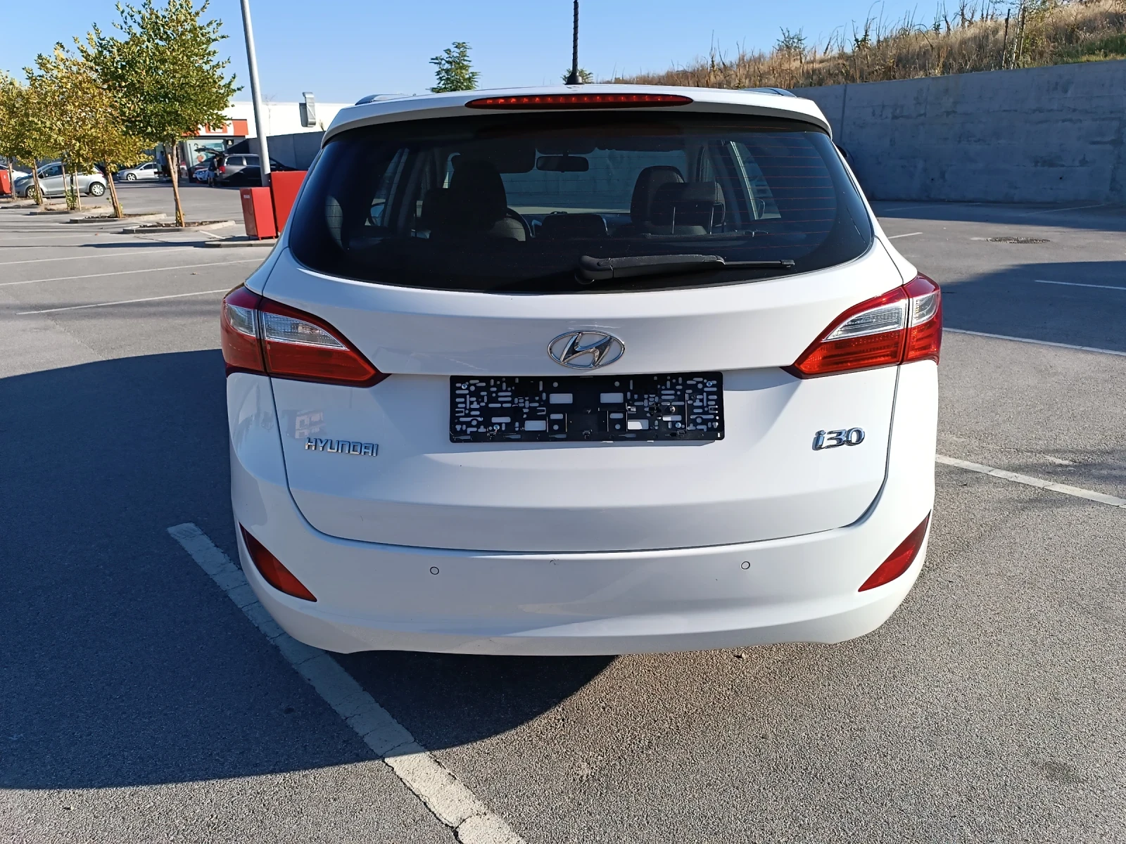 Hyundai I30 1.6CRDI Face lift Euro 6A - изображение 6 | Auto.bg Hyundai I30 1.6CRDI Face lift Euro 6A - изображение 6