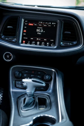 Dodge Challenger - 18500 € / 36182.85 лв. - 26442024 6 | Car24.bg Dodge Challenger - 18500 € / 36182.85 лв. - 26442024 6