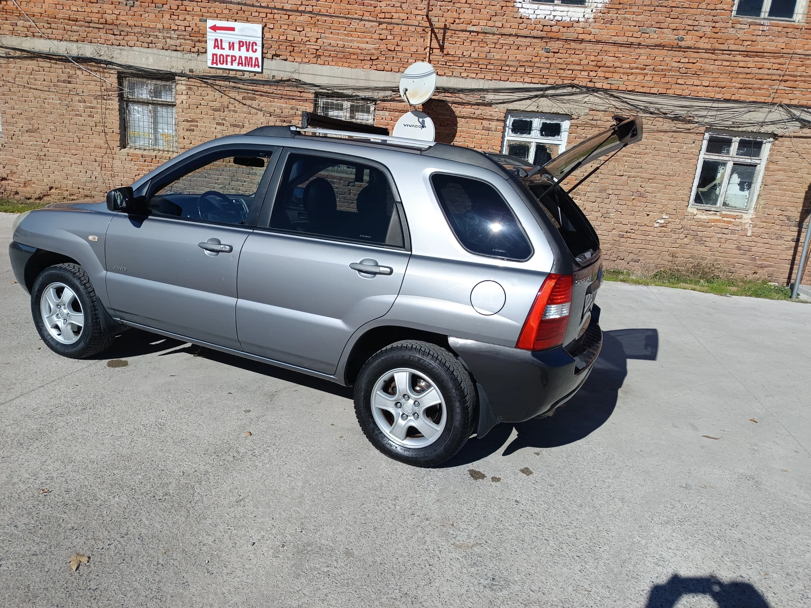 Kia Sportage 2.0crd 4x4 - изображение 2 | Auto.bg Kia Sportage 2.0crd 4x4 - изображение 2