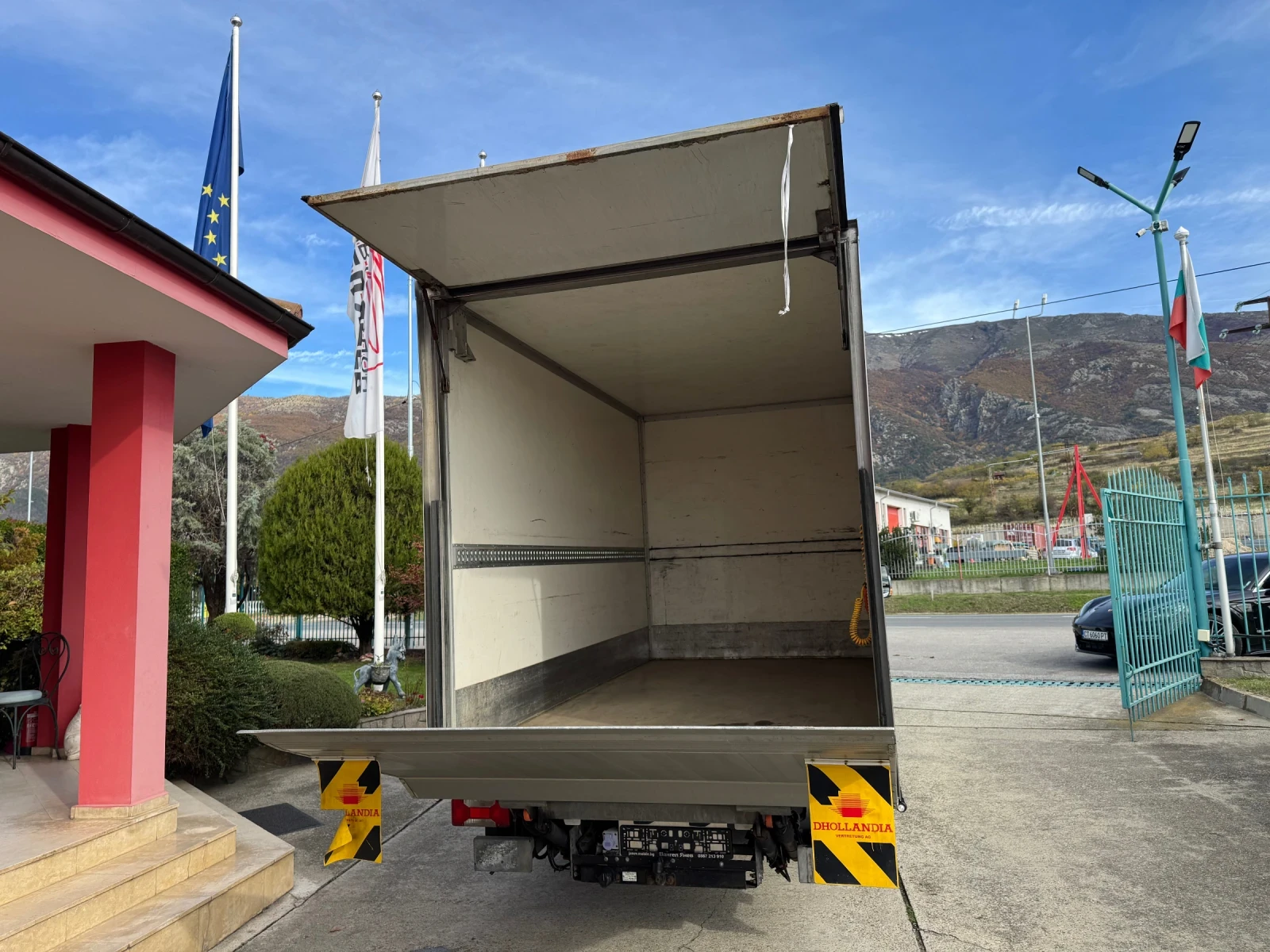 Iveco Daily 3.0HPI* 35C17* Климатик+ Печка* Падащ Борд - изображение 9 | Auto.bg Iveco Daily 3.0HPI* 35C17* Климатик+ Печка* Падащ Борд - изображение 9