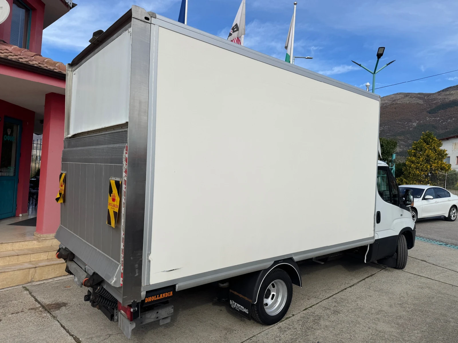 Iveco Daily 3.0HPI* 35C17* Климатик+ Печка* Падащ Борд - изображение 10 | Auto.bg Iveco Daily 3.0HPI* 35C17* Климатик+ Печка* Падащ Борд - изображение 10