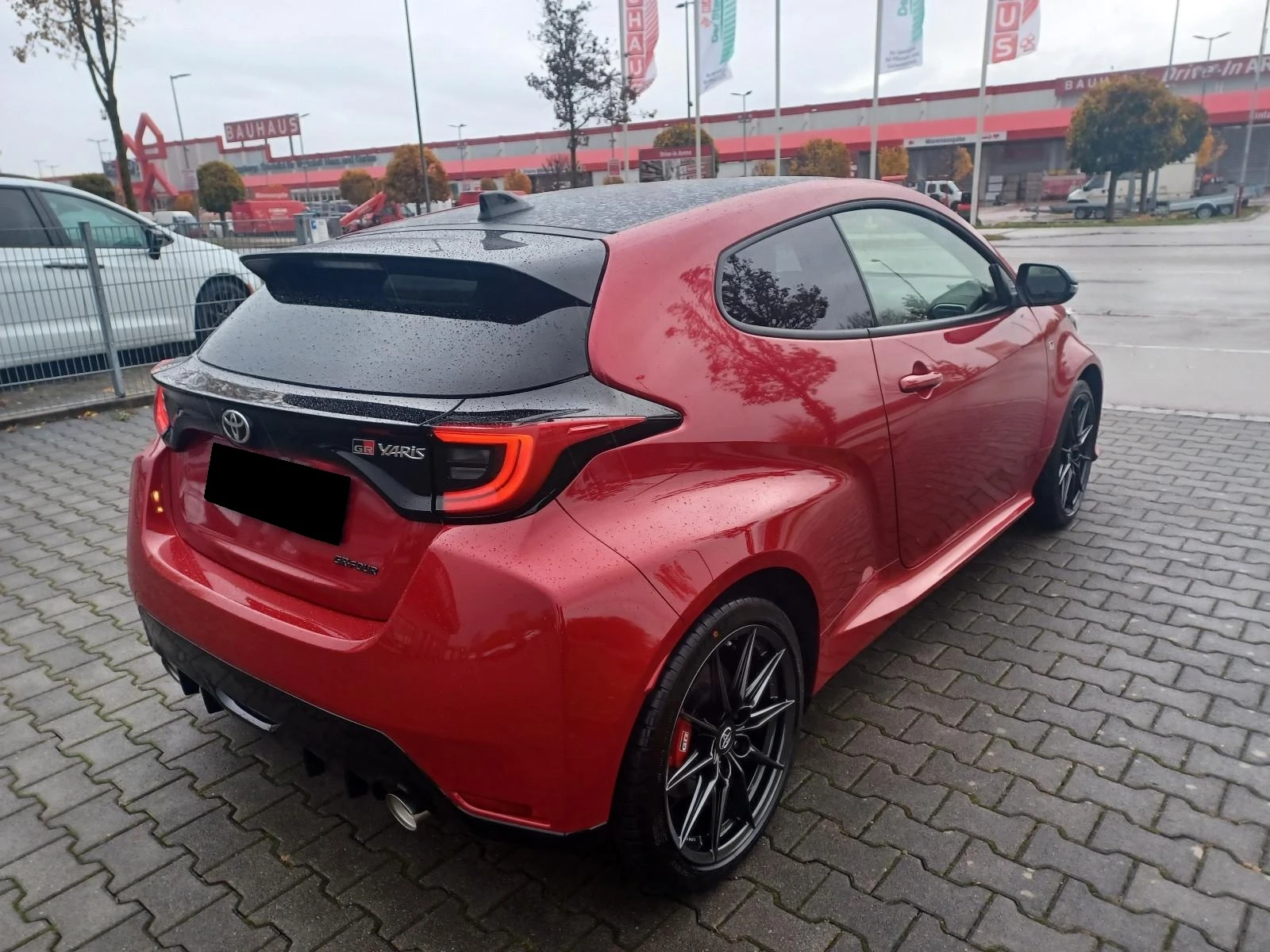 Toyota Yaris GR-FOUR PERFORMNACE PAKET CARBON CAM LED KEYLESS - изображение 6 | Auto.bg Toyota Yaris GR-FOUR PERFORMNACE PAKET CARBON CAM LED KEYLESS - изображение 6