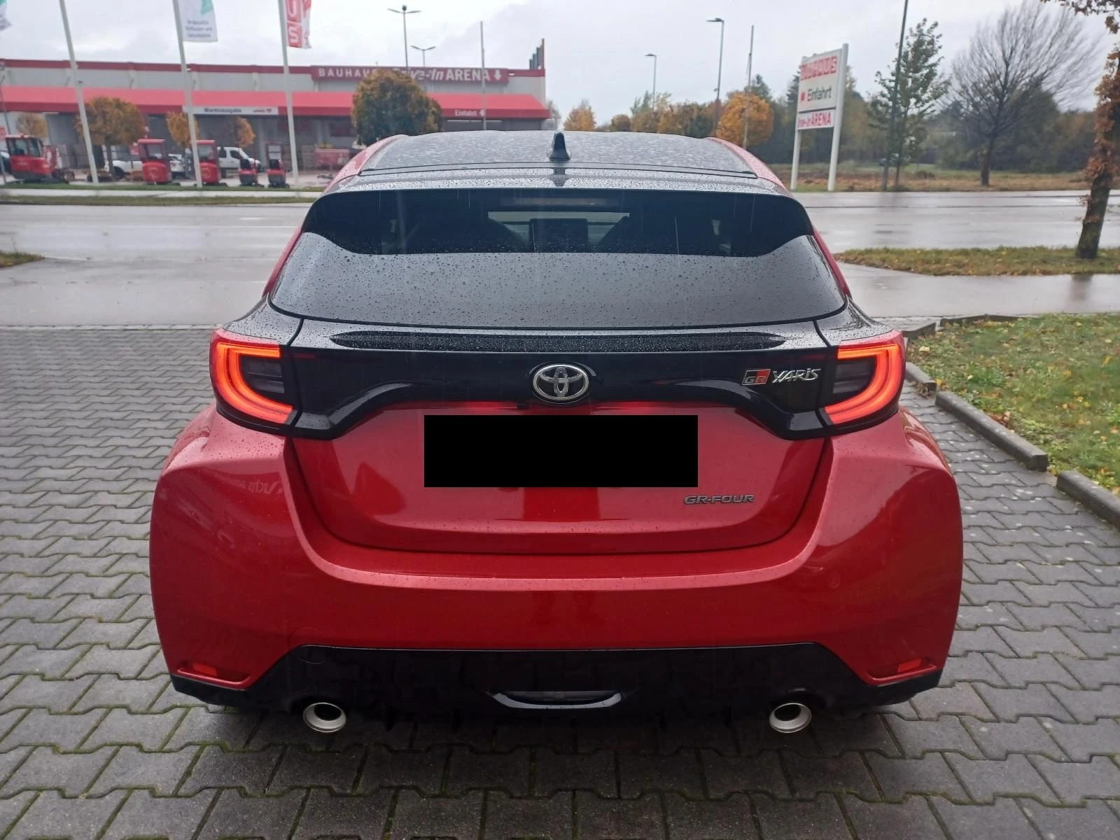 Toyota Yaris GR-FOUR PERFORMNACE PAKET CARBON CAM LED KEYLESS - изображение 5 | Auto.bg Toyota Yaris GR-FOUR PERFORMNACE PAKET CARBON CAM LED KEYLESS - изображение 5