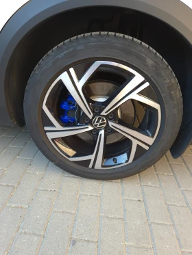 VW T-Roc 300 к.с. New.Perfect.R Line | Auto.bg — изображение 17 VW T-Roc 300 к.с. New.Perfect.R Line | Auto.bg — изображение 17