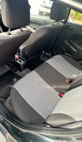 Mazda 2 - 2399 € - 35436287 8 | Car24.bg Mazda 2 - 2399 € - 35436287 8