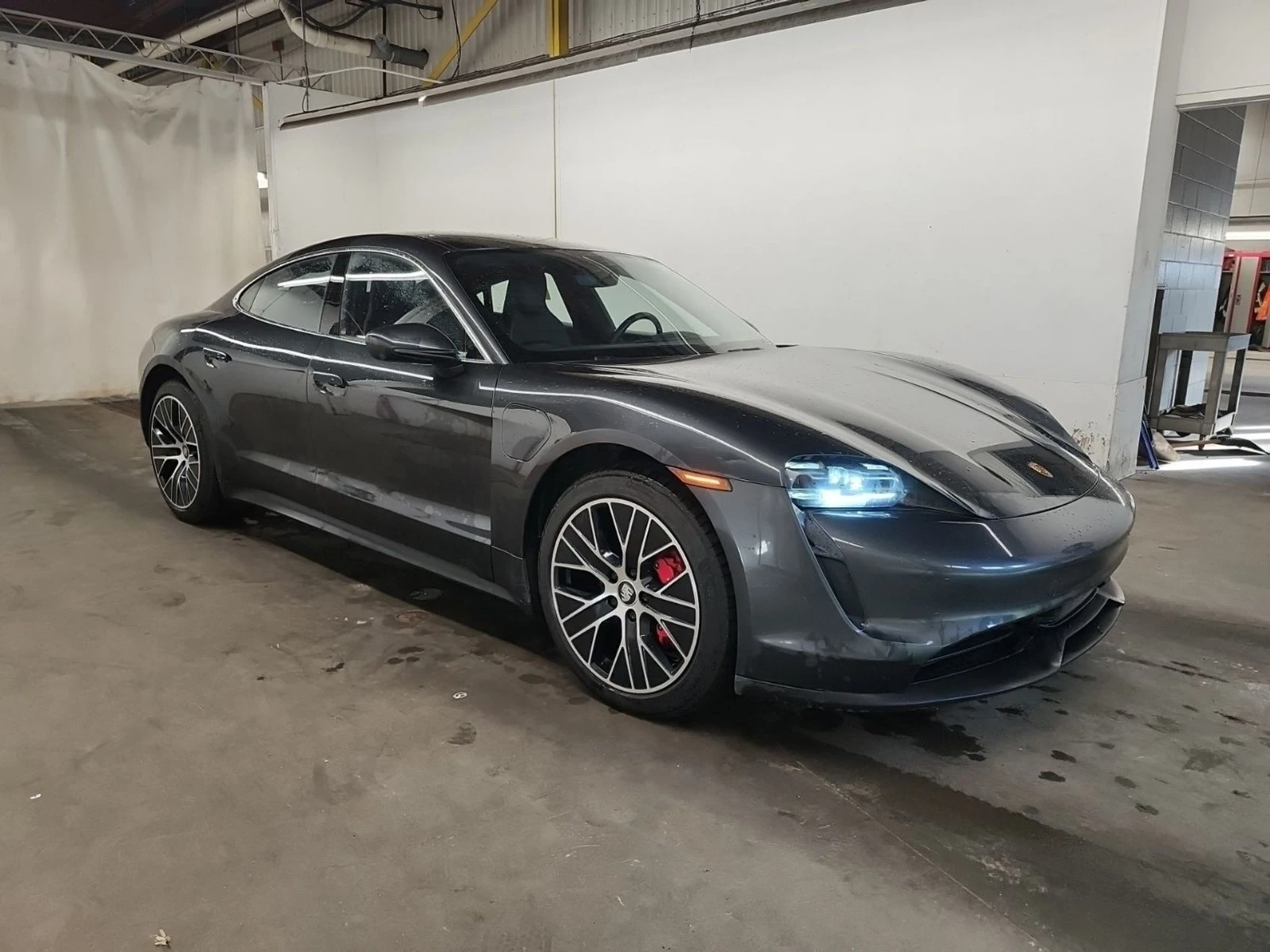 Porsche Taycan 4S* Performance Battery* | Auto.bg — изображение 1 Porsche Taycan 4S* Performance Battery* | Auto.bg — изображение 1