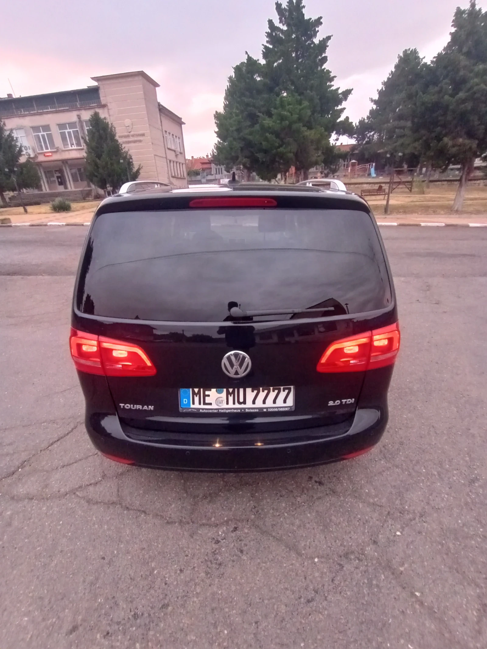 VW Touran 2.0/140/Дизел  Евро 5 Ръчка  - изображение 10 | Auto.bg VW Touran 2.0/140/Дизел  Евро 5 Ръчка  - изображение 10