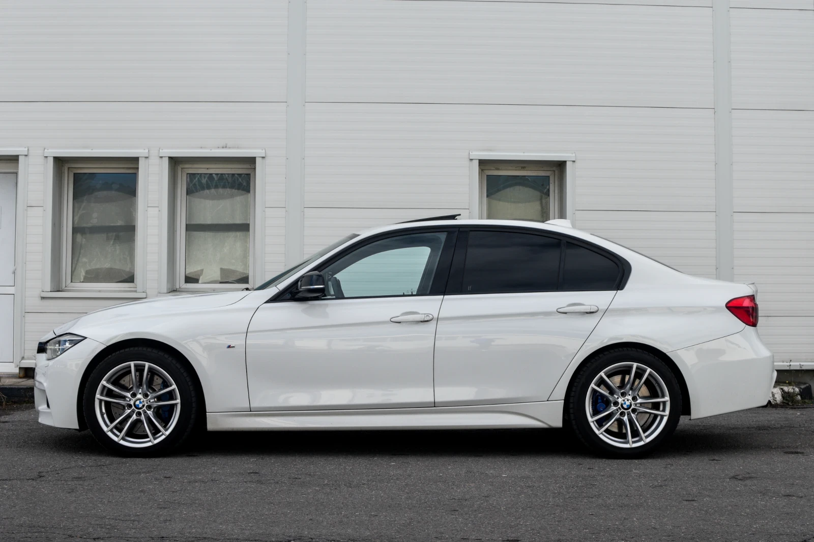 BMW 335 335XD * M PACK* * FULL* * ОТ БЪЛГАРИЯ* * FACE*  - изображение 9 | Auto.bg BMW 335 335XD * M PACK* * FULL* * ОТ БЪЛГАРИЯ* * FACE*  - изображение 9