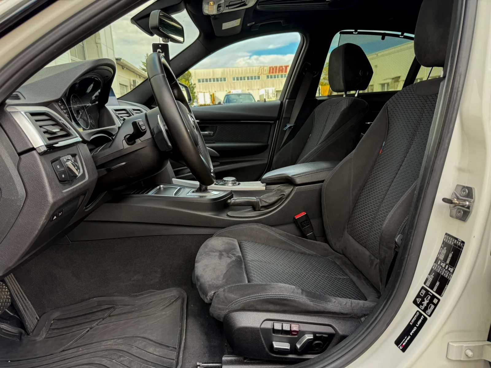 BMW 335 335XD * M PACK* * FULL* * ОТ БЪЛГАРИЯ* * FACE*  - изображение 10 | Auto.bg BMW 335 335XD * M PACK* * FULL* * ОТ БЪЛГАРИЯ* * FACE*  - изображение 10