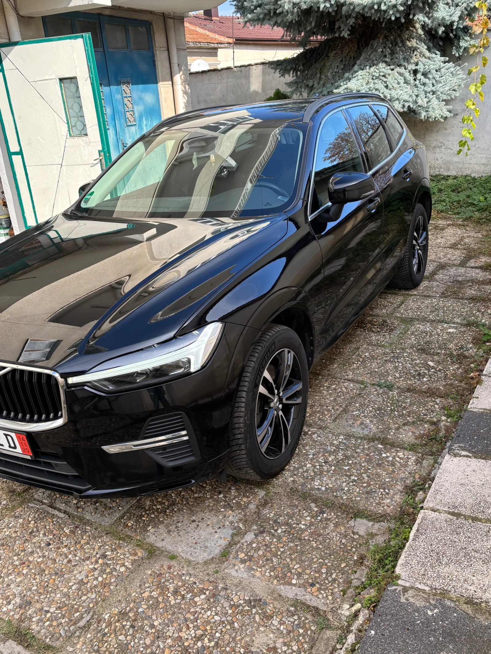 Volvo XC60 B4 D Geartronic Virtual/Kamera/AHK/19 Mild Hybrid  - изображение 3 | Auto.bg Volvo XC60 B4 D Geartronic Virtual/Kamera/AHK/19 Mild Hybrid  - изображение 3