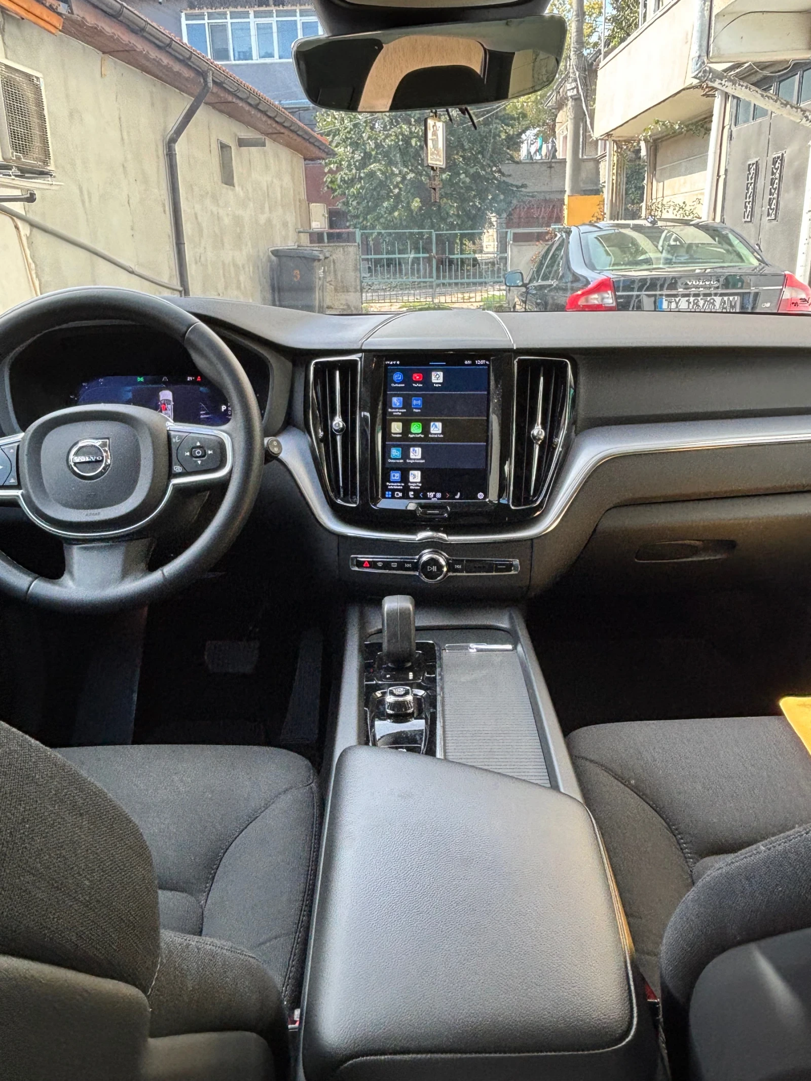 Volvo XC60 B4 D Geartronic Virtual/Kamera/AHK/19 Mild Hybrid  - изображение 8 | Auto.bg Volvo XC60 B4 D Geartronic Virtual/Kamera/AHK/19 Mild Hybrid  - изображение 8