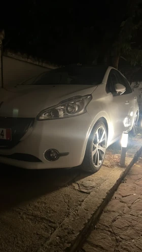 Peugeot 208 ALLURE 1.6VTI Автоматик - 8400 € / 16428.97 лв. - 94320797 7 | Car24.bg Peugeot 208 ALLURE 1.6VTI Автоматик - 8400 € / 16428.97 лв. - 94320797 7