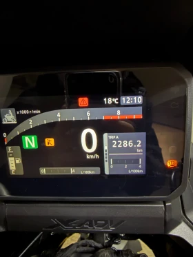 Honda X-ADV 750 Nardo Grey ABS | Auto.bg — изображение 4 Honda X-ADV 750 Nardo Grey ABS | Auto.bg — изображение 4