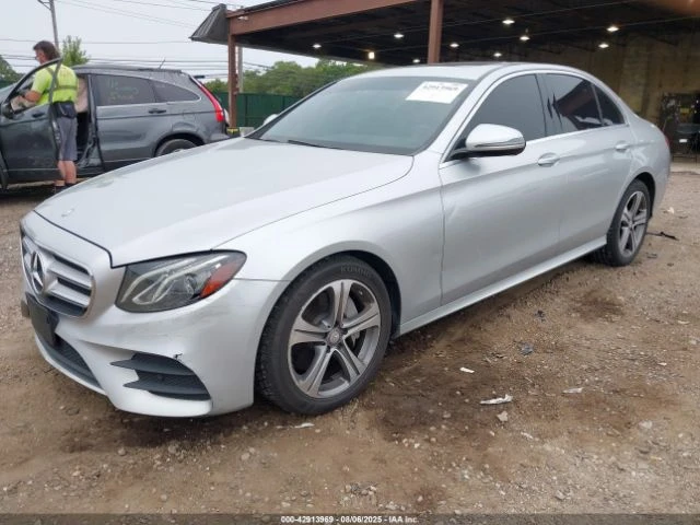 Mercedes-Benz E 300 AMG* PACK* ПОДГРЕВ* КАМЕРА* КЕЙЛЕС* LANE* ASSIST*  - изображение 3 | Auto.bg Mercedes-Benz E 300 AMG* PACK* ПОДГРЕВ* КАМЕРА* КЕЙЛЕС* LANE* ASSIST*  - изображение 3