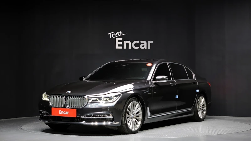 BMW 750 LI XDRIVE/HEAD UP/360/EKPAHИ/FIRST CLASS/PANO - 16750 € / 32760.15 лв. - 88530141 1 | Car24.bg BMW 750 LI XDRIVE/HEAD UP/360/EKPAHИ/FIRST CLASS/PANO - 16750 € / 32760.15 лв. - 88530141 1