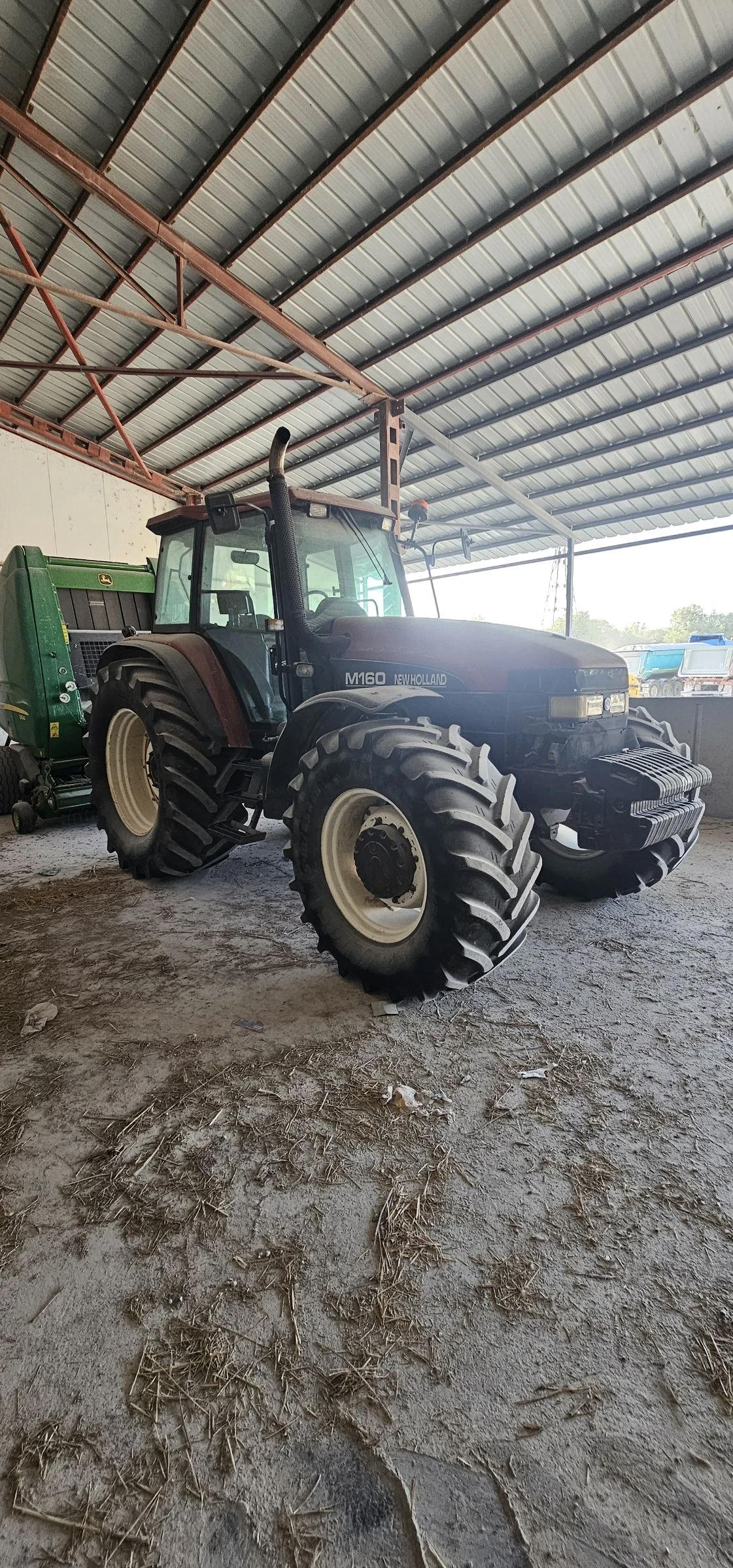 Трактор New Holland 160 - изображение 3 | Auto.bg Трактор New Holland 160 - изображение 3