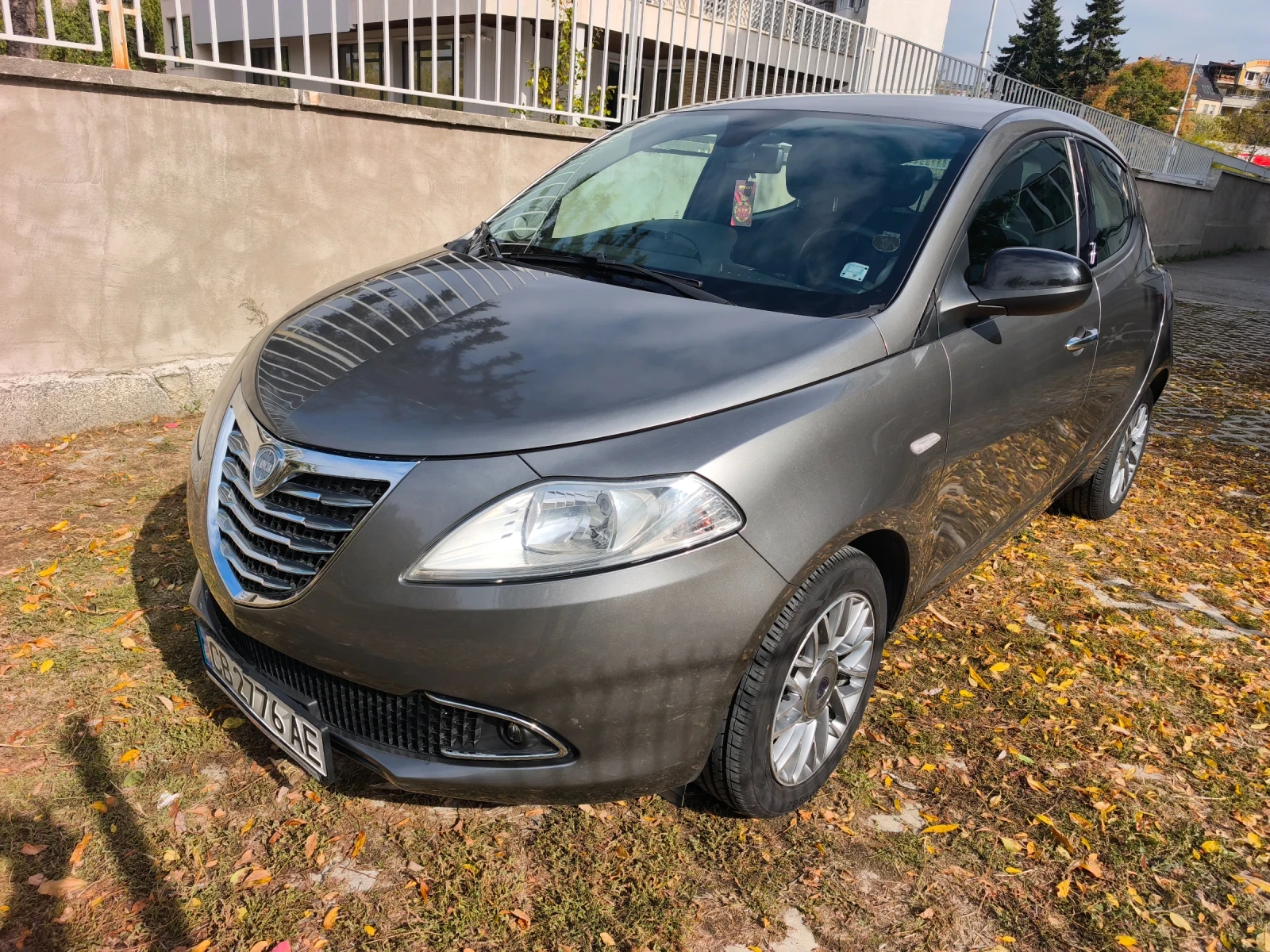 Lancia Ypsilon undefined | Auto.bg — изображение 1 Lancia Ypsilon undefined | Auto.bg — изображение 1