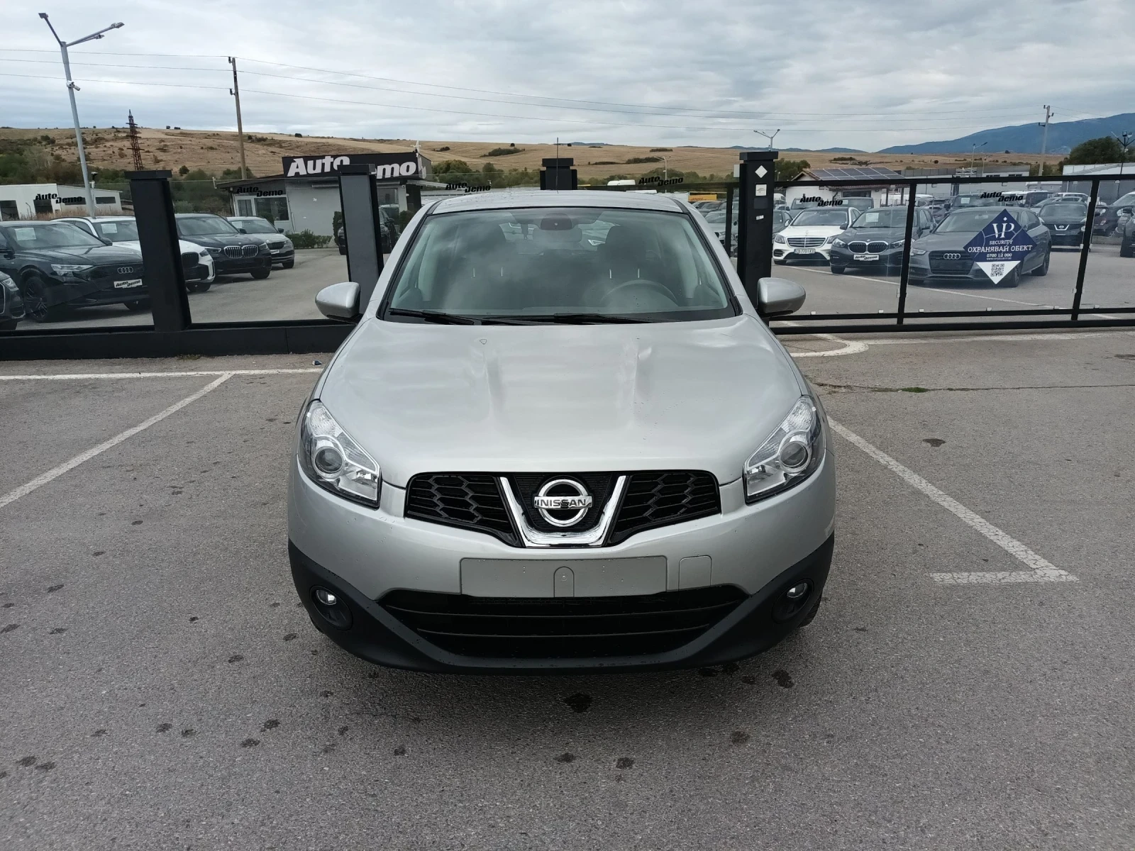 Nissan Qashqai 2.0 141кс 4х4 76000км Автоматик  - изображение 6 | Auto.bg Nissan Qashqai 2.0 141кс 4х4 76000км Автоматик  - изображение 6