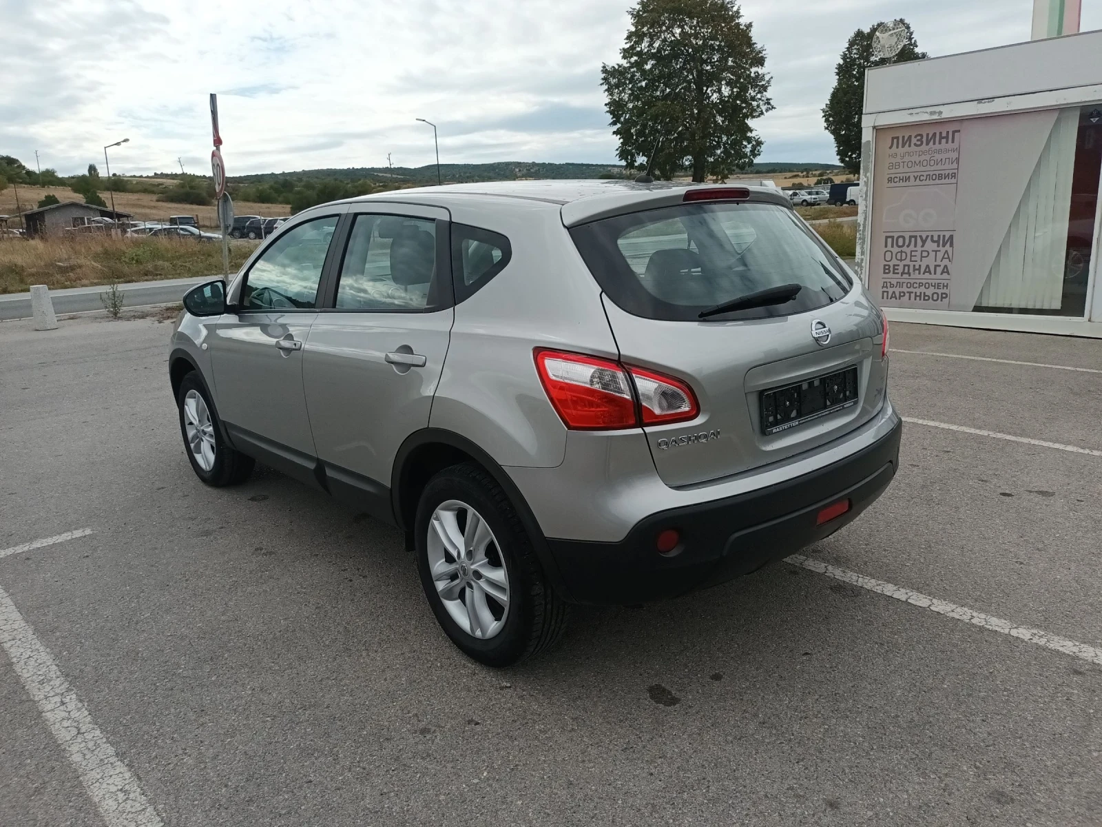 Nissan Qashqai 2.0 141кс 4х4 76000км Автоматик  - изображение 2 | Auto.bg Nissan Qashqai 2.0 141кс 4х4 76000км Автоматик  - изображение 2