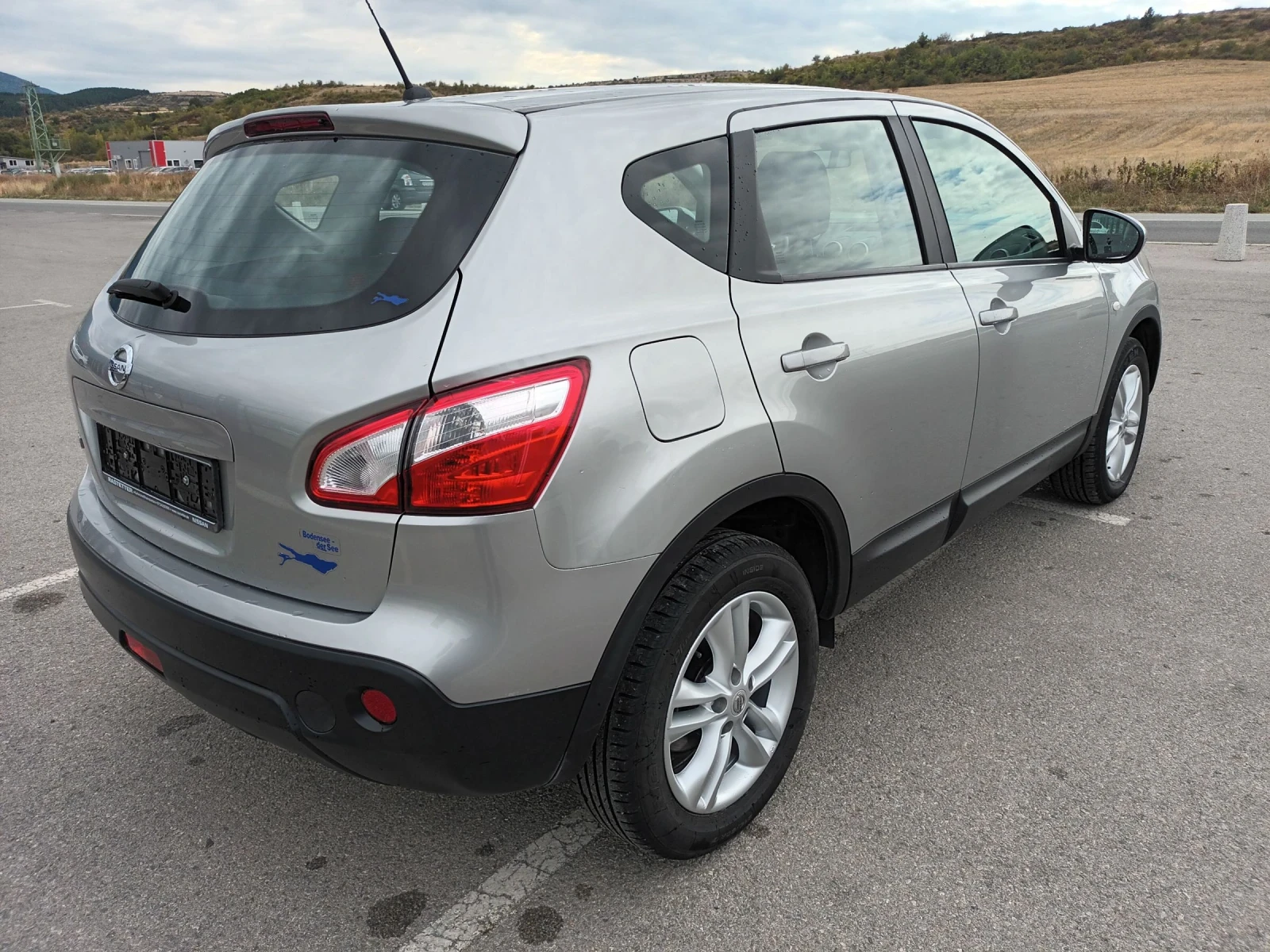Nissan Qashqai 2.0 141кс 4х4 76000км Автоматик  - изображение 4 | Auto.bg Nissan Qashqai 2.0 141кс 4х4 76000км Автоматик  - изображение 4