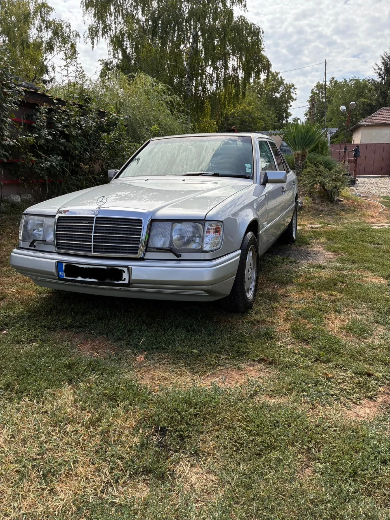 Mercedes-Benz 124 250D | Auto.bg — изображение 1 Mercedes-Benz 124 250D | Auto.bg — изображение 1
