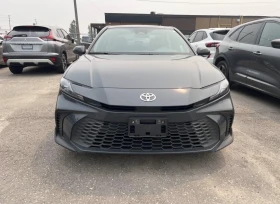 Toyota Camry SE Hybrid | AWD | Дистроник | Без инциденти |