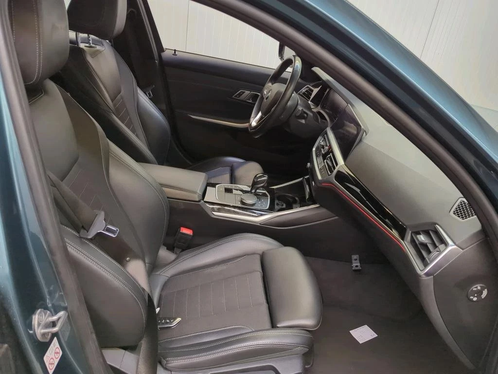 BMW 318 * Touring  * Executive * АВТОФИНАНСИРАНЕ*  - изображение 10 | Auto.bg BMW 318 * Touring  * Executive * АВТОФИНАНСИРАНЕ*  - изображение 10