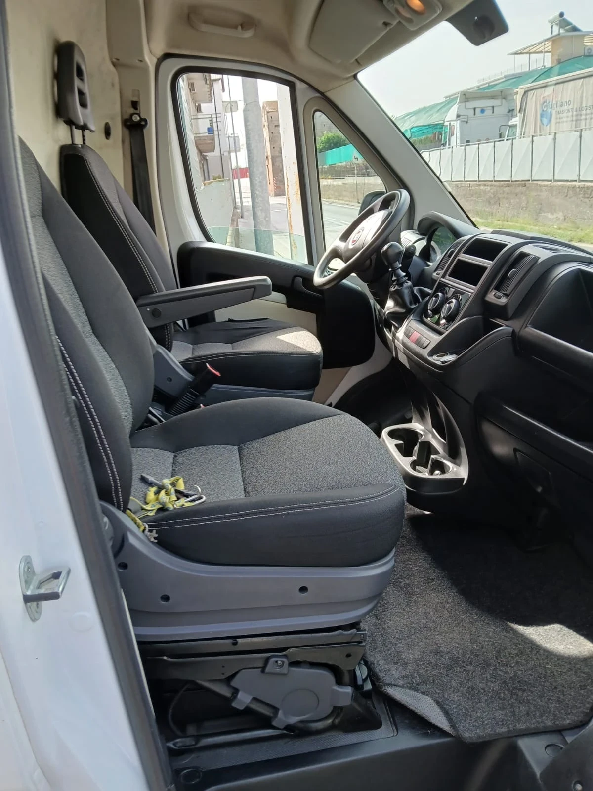 Fiat Ducato 2.3 multijet 130 коня най Дългия и най Високия - изображение 9 | Auto.bg Fiat Ducato 2.3 multijet 130 коня най Дългия и най Високия - изображение 9