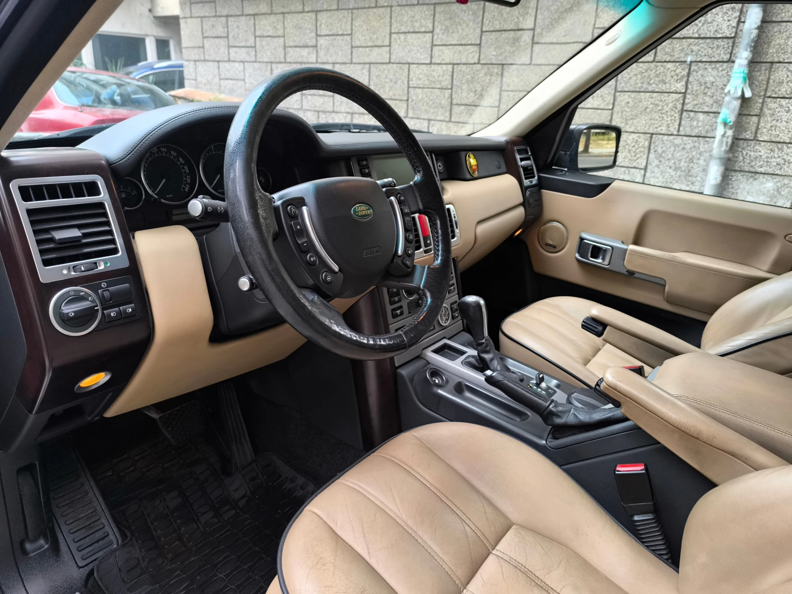 Land Rover Range rover Vogue - изображение 10 | Auto.bg Land Rover Range rover Vogue - изображение 10
