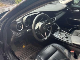 Alfa Romeo Giulia * 4dr Sdn AWD * CARFAX * ОПЦИЯ ЗА ФИНАНСИРАНЕ | Auto.bg — изображение 5 Alfa Romeo Giulia * 4dr Sdn AWD * CARFAX * ОПЦИЯ ЗА ФИНАНСИРАНЕ | Auto.bg — изображение 5