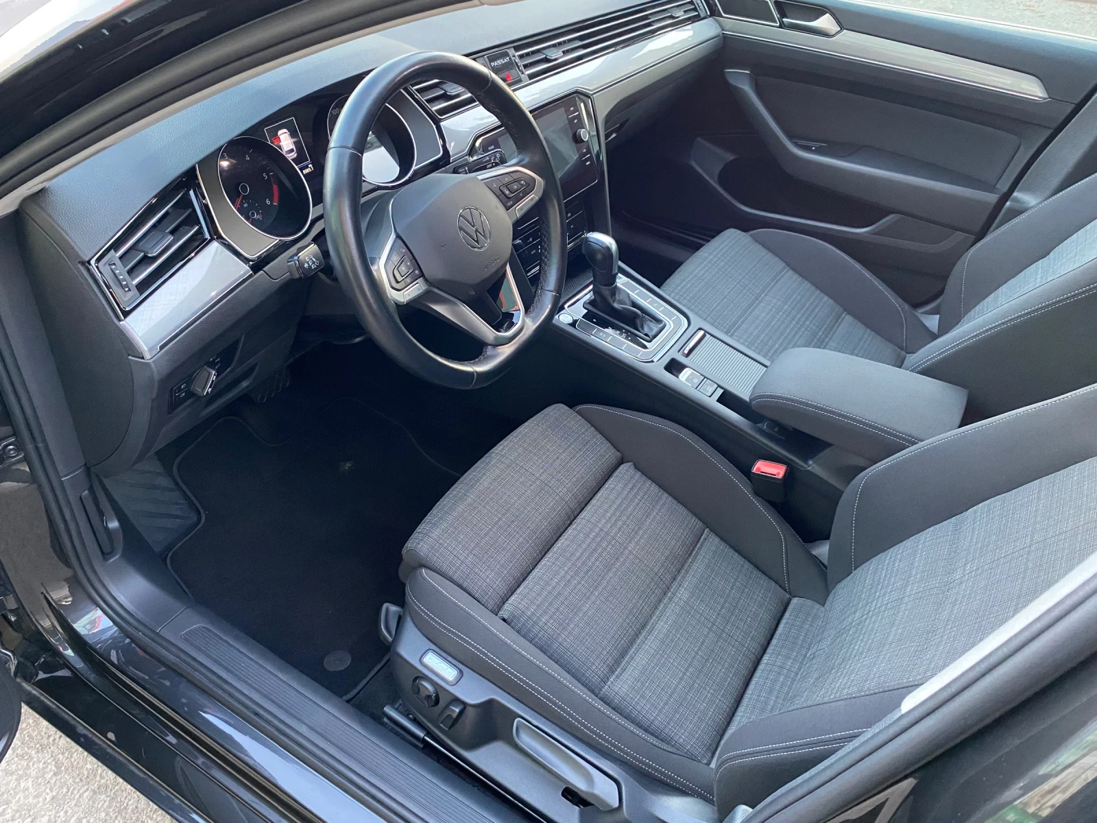 VW Passat 2.0 150 кс. B8.5 - изображение 10 | Auto.bg VW Passat 2.0 150 кс. B8.5 - изображение 10