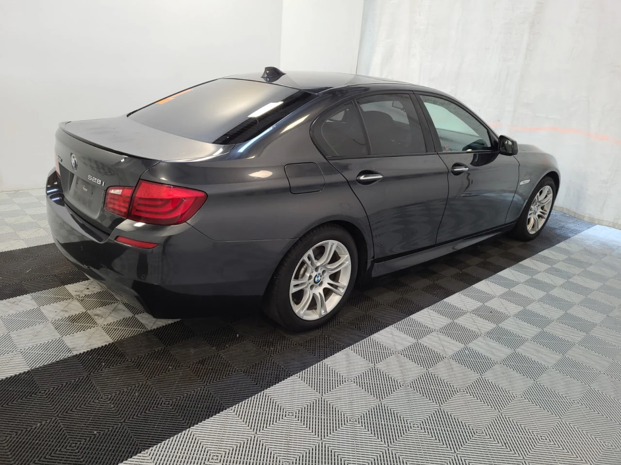 BMW 528 XDRIVE* CARFAX* АВТОФИНАНС* БЕЗ ПЪРВОНАЧАЛНА ВНОСК - изображение 3 | Auto.bg BMW 528 XDRIVE* CARFAX* АВТОФИНАНС* БЕЗ ПЪРВОНАЧАЛНА ВНОСК - изображение 3