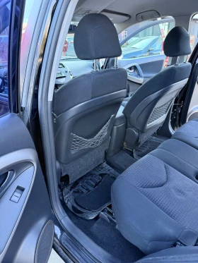 Toyota Rav4 2.2 D-CAT 4x4 - 3999 € / 7821.36 лв. - 90915521 12 | Car24.bg Toyota Rav4 2.2 D-CAT 4x4 - 3999 € / 7821.36 лв. - 90915521 12