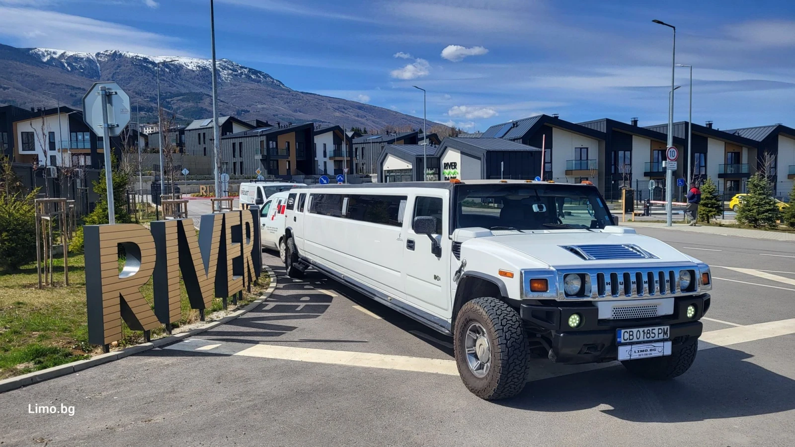 Hummer H2 Krystal superstretch limousine | Auto.bg — изображение 1 Hummer H2 Krystal superstretch limousine | Auto.bg — изображение 1