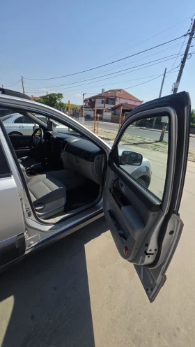 Kia Sorento - 3500 € / 6845.40 лв. - 16851702 8 | Car24.bg Kia Sorento - 3500 € / 6845.40 лв. - 16851702 8