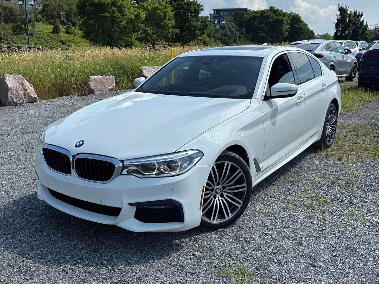 BMW 530 530i xDrive CARFAX | Auto.bg — изображение 1 BMW 530 530i xDrive CARFAX | Auto.bg — изображение 1