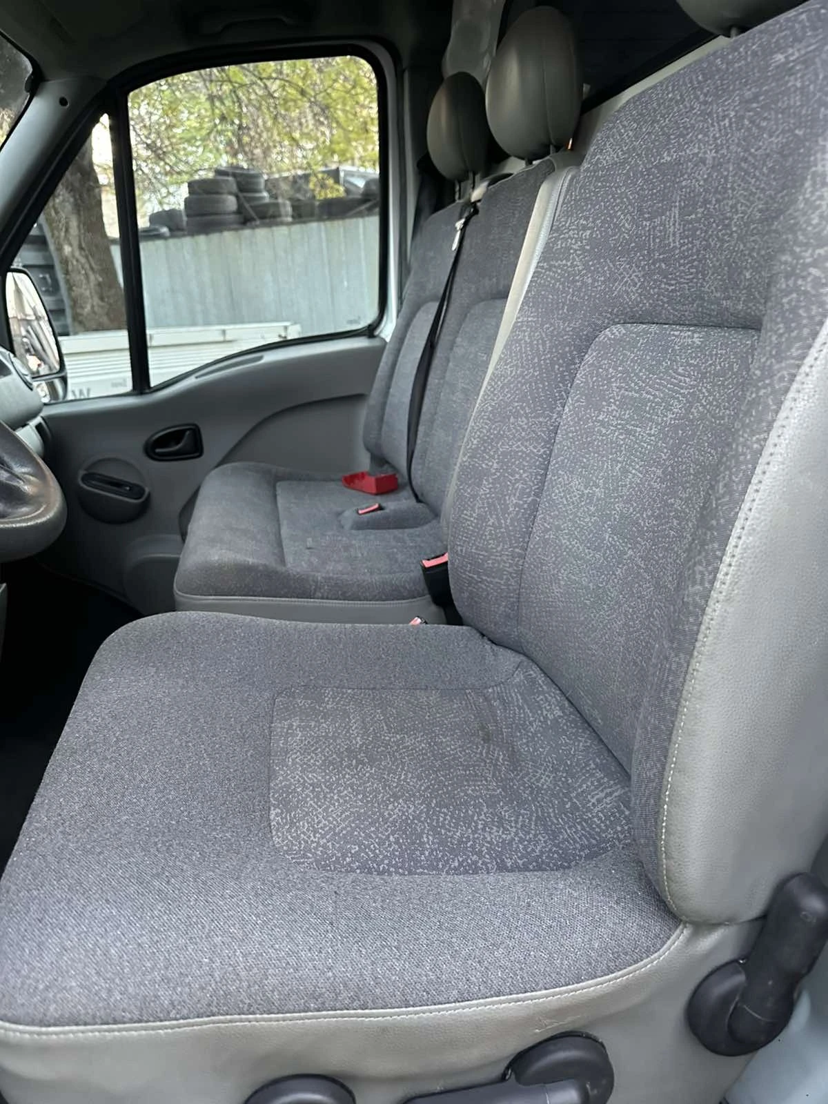 Renault Master 2, 5 dci - изображение 10 | Auto.bg Renault Master 2, 5 dci - изображение 10