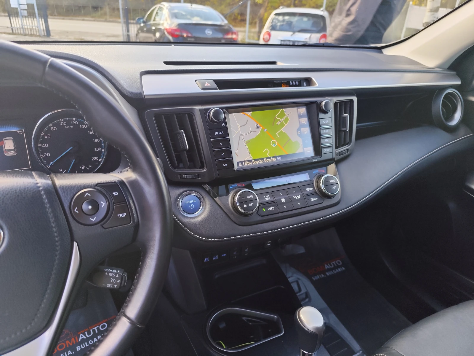 Toyota Rav4 2.5HYBRID* 4х4* АВТОМАТИК* КОЖА* LED/XENON* EURO6B - изображение 9 | Auto.bg Toyota Rav4 2.5HYBRID* 4х4* АВТОМАТИК* КОЖА* LED/XENON* EURO6B - изображение 9