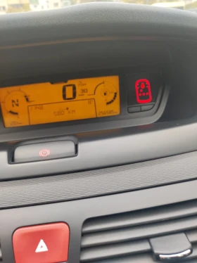 Citroen C4 Picasso undefined | Auto.bg — изображение 13 Citroen C4 Picasso undefined | Auto.bg — изображение 13