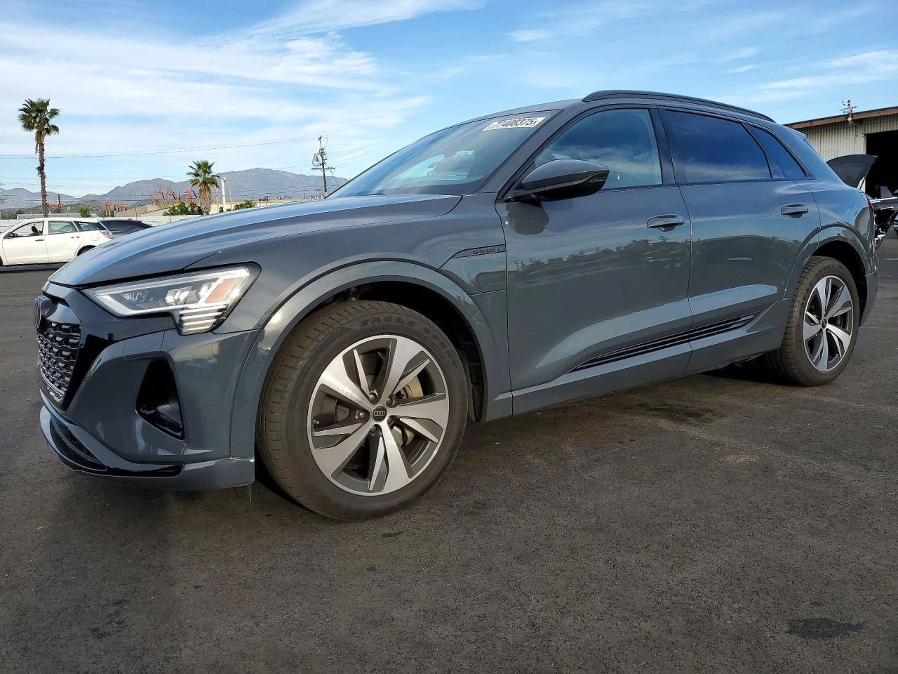 Audi Q8 * E-TRON* PREMIUM* AWD* | Auto.bg — изображение 1 Audi Q8 * E-TRON* PREMIUM* AWD* | Auto.bg — изображение 1