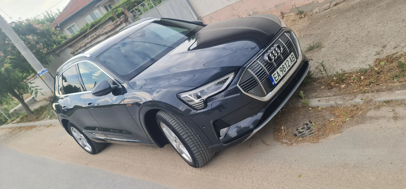 Audi E-Tron undefined | Auto.bg — изображение 1 Audi E-Tron undefined | Auto.bg — изображение 1
