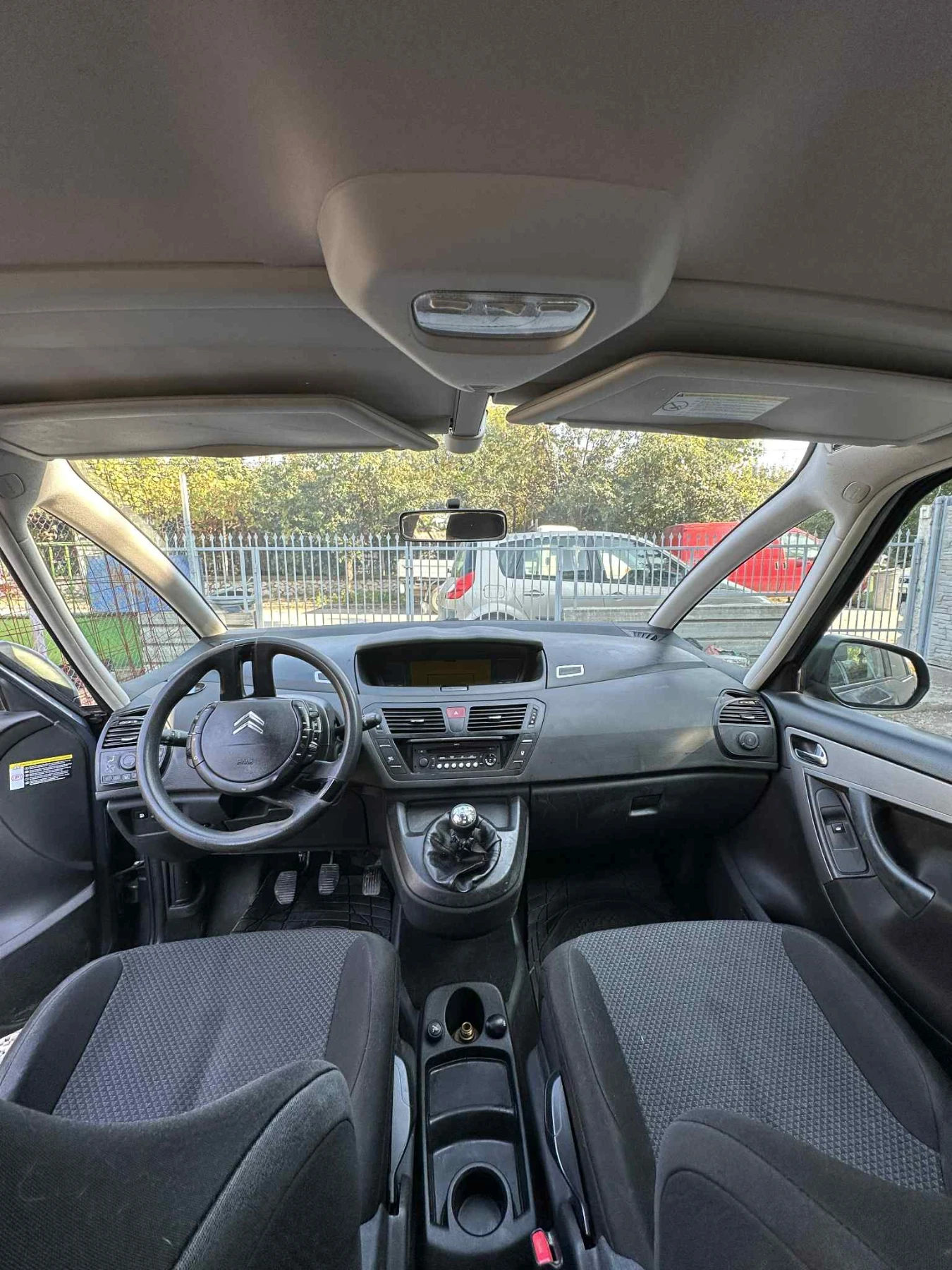 Citroen C4 Picasso  - изображение 10 | Auto.bg Citroen C4 Picasso  - изображение 10