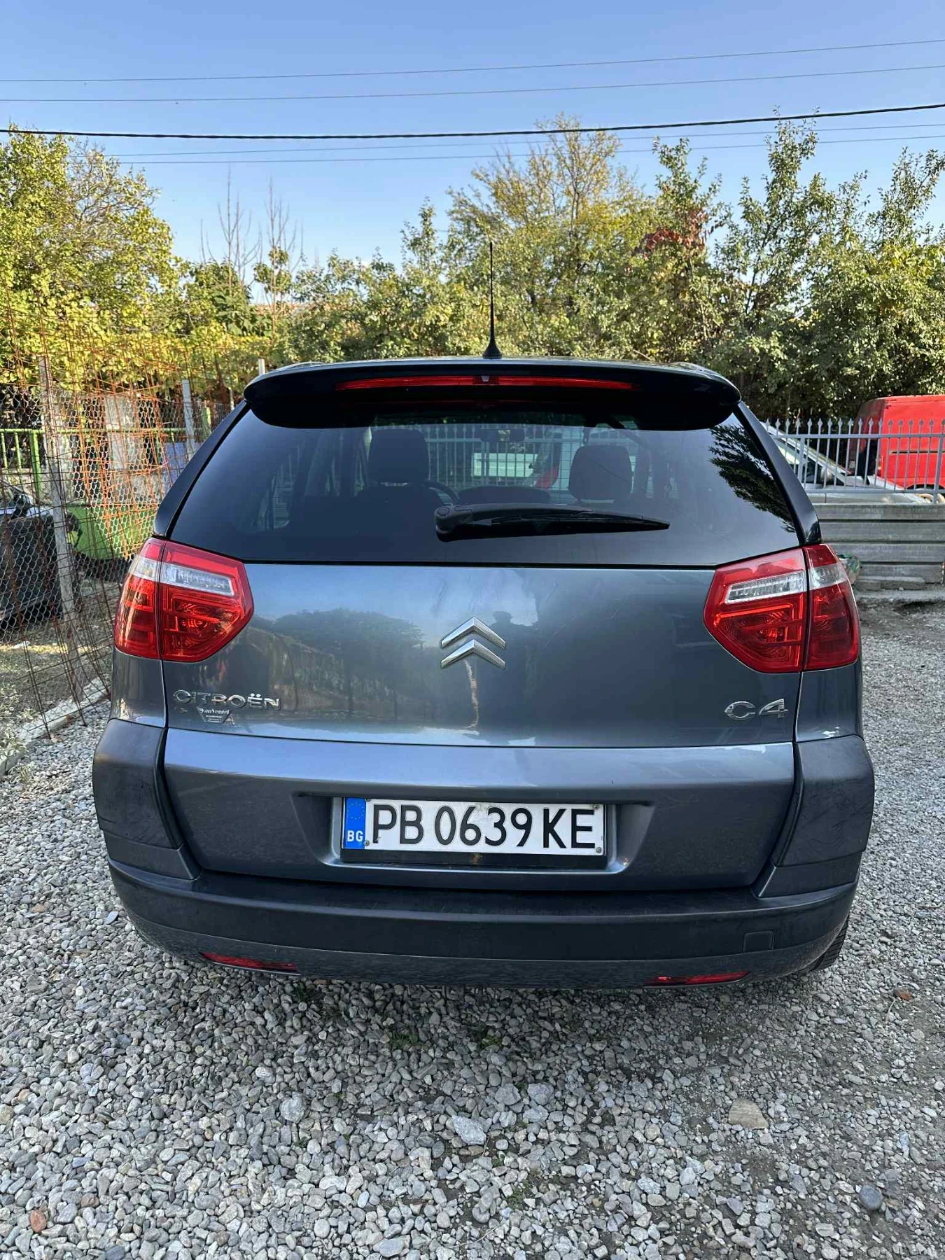 Citroen C4 Picasso  - изображение 7 | Auto.bg Citroen C4 Picasso  - изображение 7