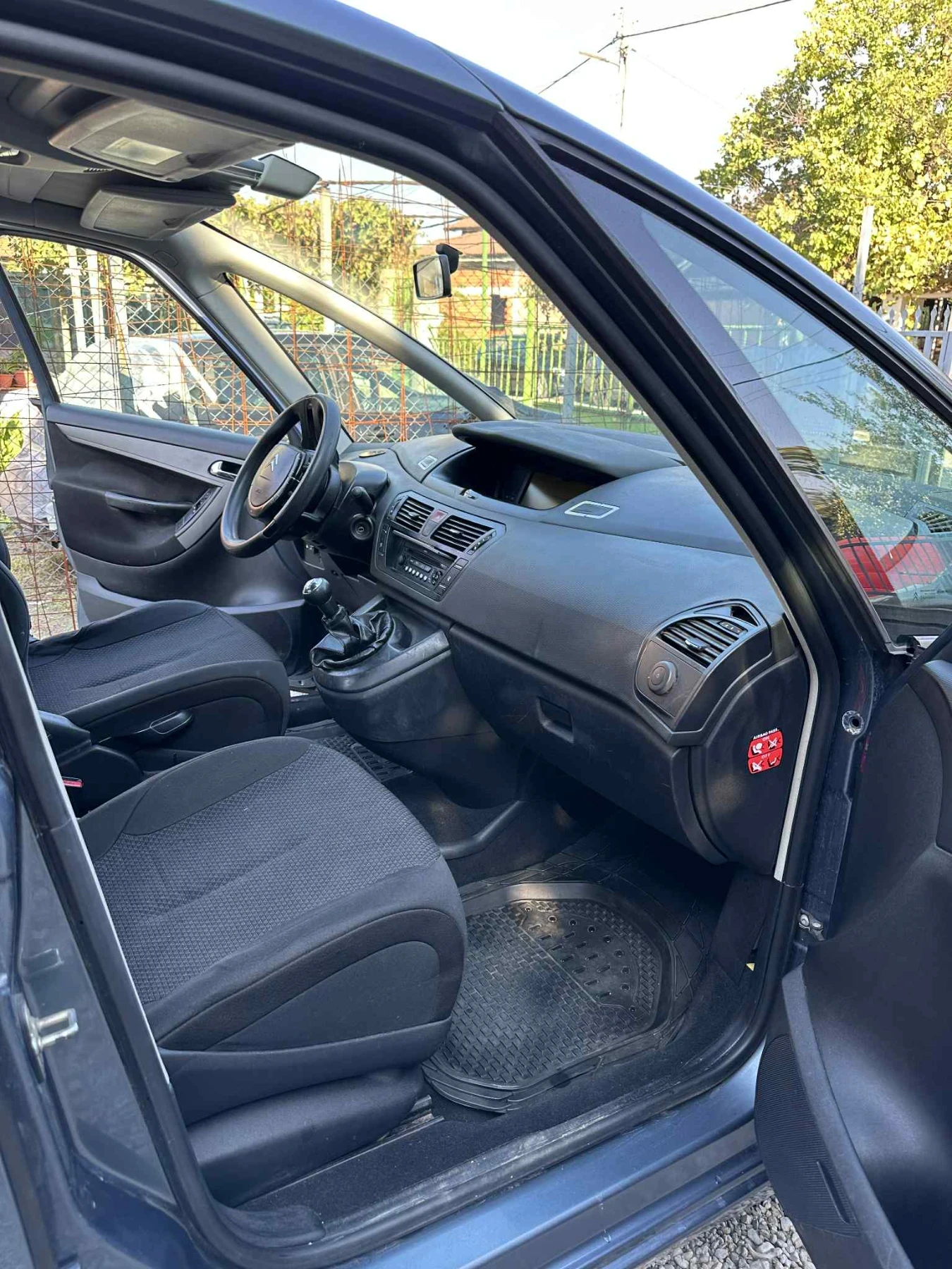 Citroen C4 Picasso  - изображение 4 | Auto.bg Citroen C4 Picasso  - изображение 4