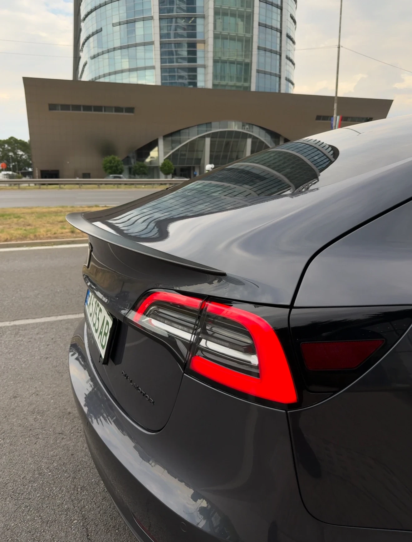 Tesla Model 3 Performance 4x4 AWD Частно Лице EU - изображение 6 | Auto.bg Tesla Model 3 Performance 4x4 AWD Частно Лице EU - изображение 6